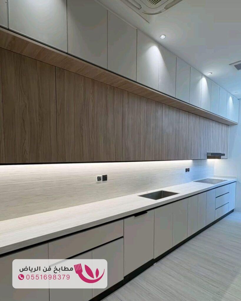 فني تفصيل مطابخ عالية الجودة في حي النظيم بالرياض